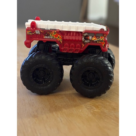 Hot Wheels Other - Hot Wheels Monster Trucks 5-Alarm Red Fire Truck 68 Diecast Toy Car 1186 MJ 1 NL